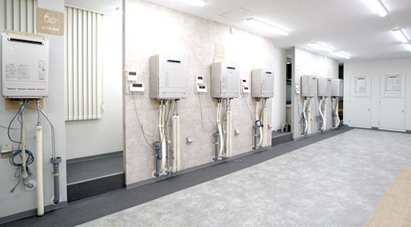 温水メンテナンス・温水施工ブース