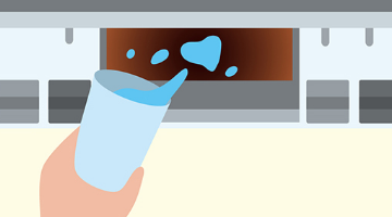 熱くなったグリル扉に水をかける と・・・